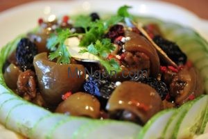 Lẩu đuôi bò thuốc bắc